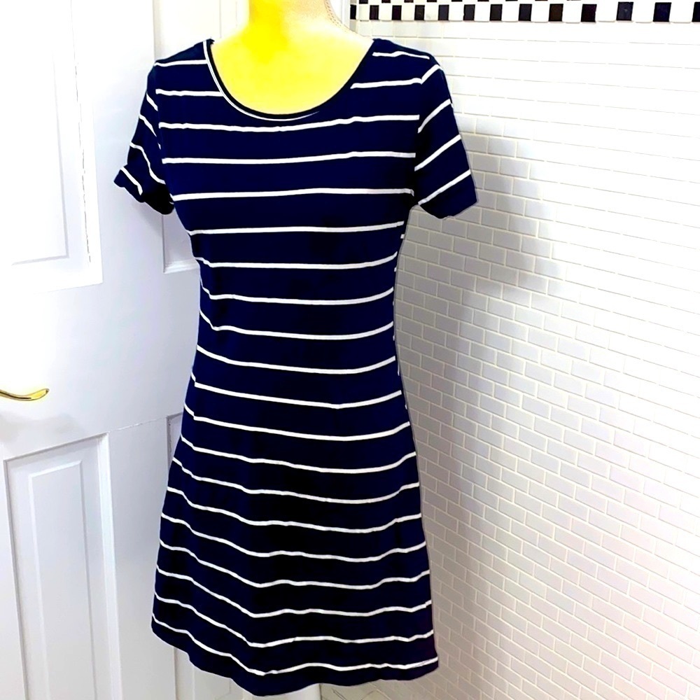 Feager Navy and white stripe poly/spandex knit short sleeve dress. Size Small.